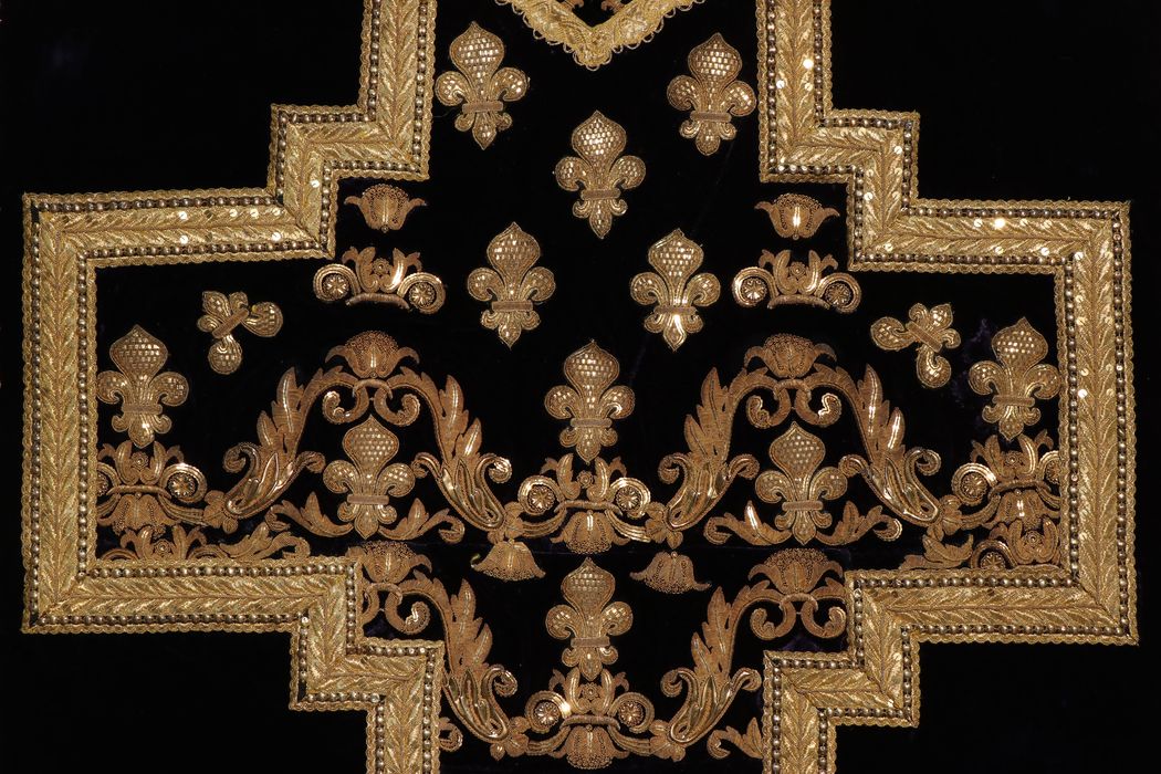 chasuble (ornement violet dit à tort "du cardinal de Rohan"), détail