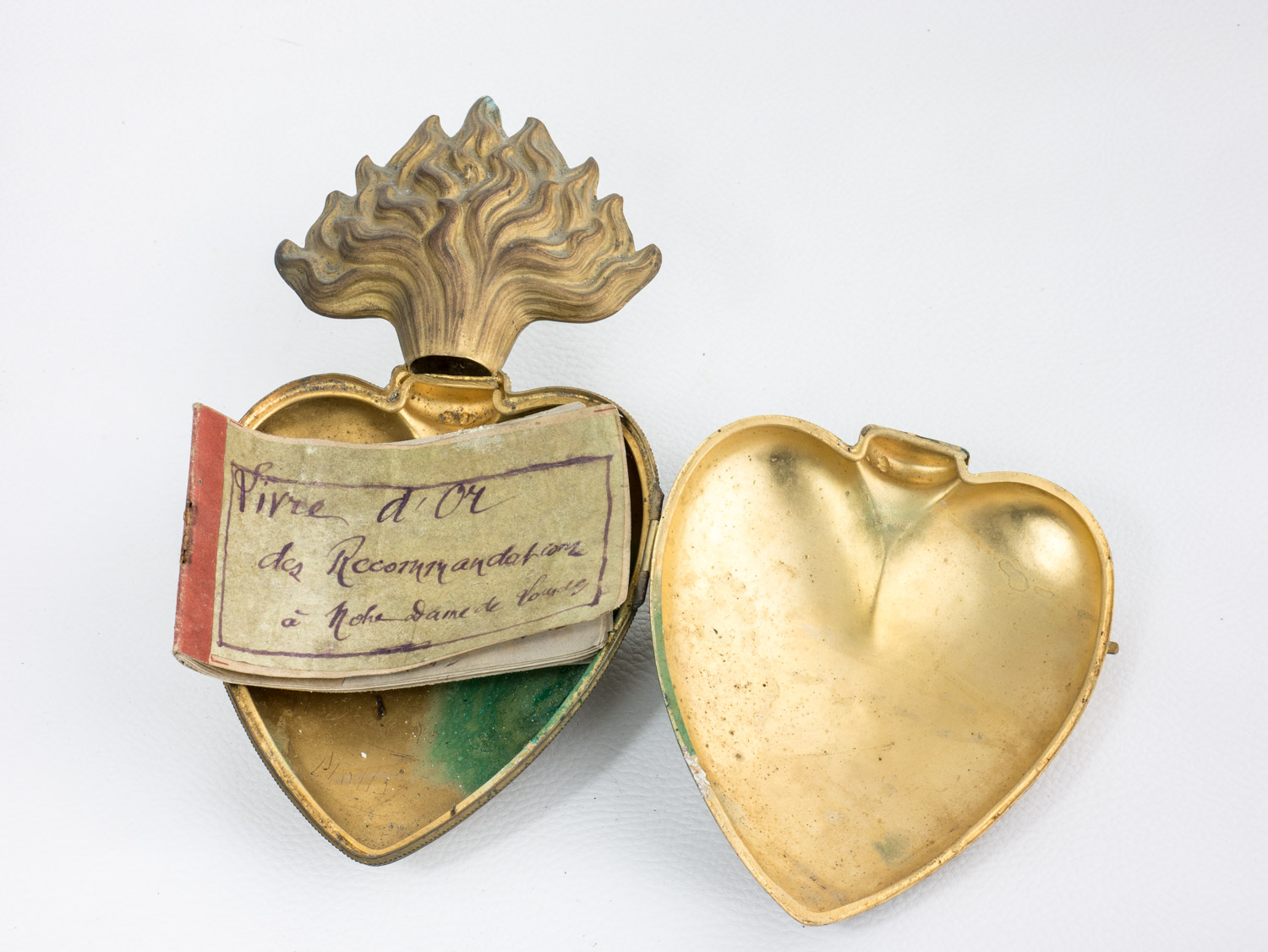 coeur ex-voto de la guerre de 1914-1918, vue générale ouvert