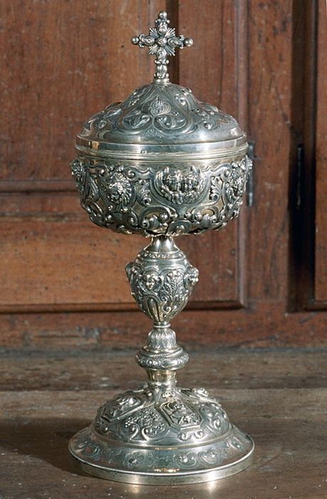 ciboire n°3 - © Ministère de la Culture (France), Conservation des antiquités et des objets d’art de la Drôme – Tous droits réservés 