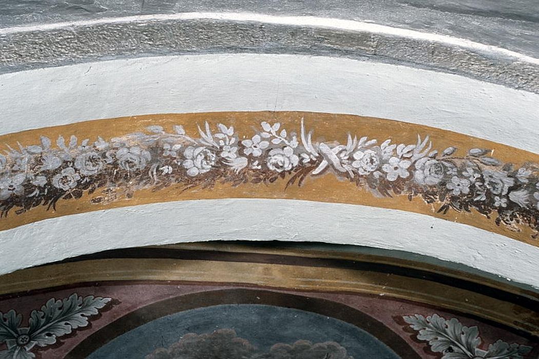 peinture monumentale du plafond de la troisième chapelle à gauche : Saint-Esprit, détail - © Ministère de la Culture (France), Conservation des antiquités et des objets d’art de la Drôme – Tous droits réservés 