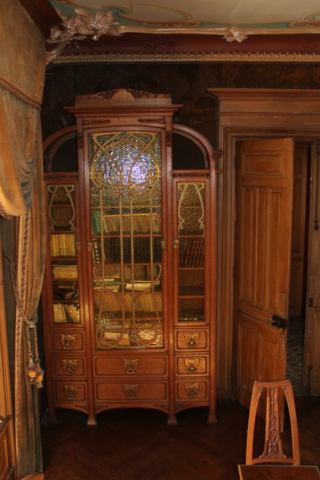 Armoire-bibliothèque