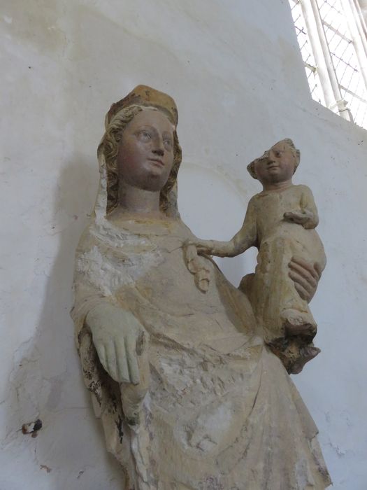 statue : Vierge à l’Enfant, vue partielle