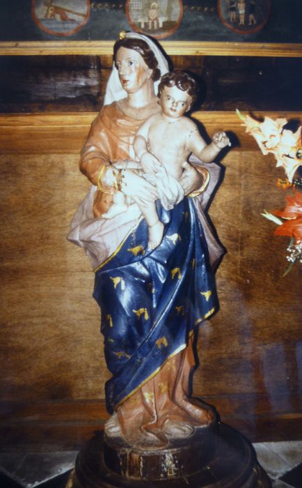 statue : Vierge à l'Enfant, vue générale - © Ministère de la Culture (France), Conservation des antiquités et des objets d’art du Finistère, tous droits réservés