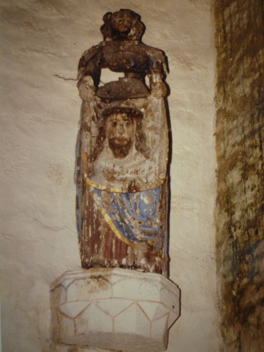 statue : Sainte Véronique, vue générale - © Ministère de la Culture (France), Conservation des antiquités et des objets d’art du Finistère, tous droits réservés