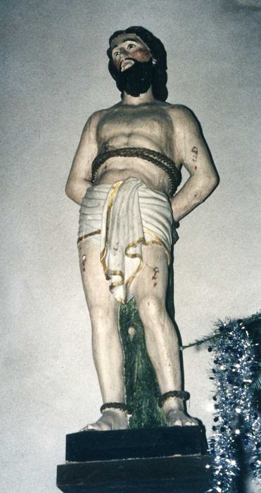 statue : Saint Sébastien, vue générale - © Ministère de la Culture (France), Conservation des antiquités et des objets d’art du Finistère, tous droits réservés