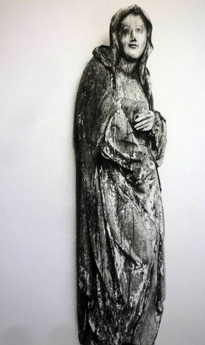 statue : Sainte, vue générale - © Ministère de la Culture (France), Conservation des antiquités et des objets d’art du Finistère, tous droits réservés