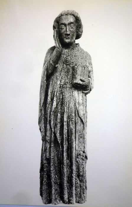 statue : Saint Jean l'Evangéliste, vue générale - © Ministère de la Culture (France), Conservation des antiquités et des objets d’art du Finistère – Tous droits réservés