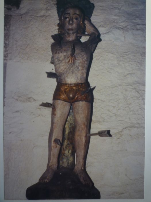 statue : Saint Sébastien, vue générale - © Ministère de la Culture (France), Conservation des antiquités et des objets d’art du Finistère, tous droits réservés