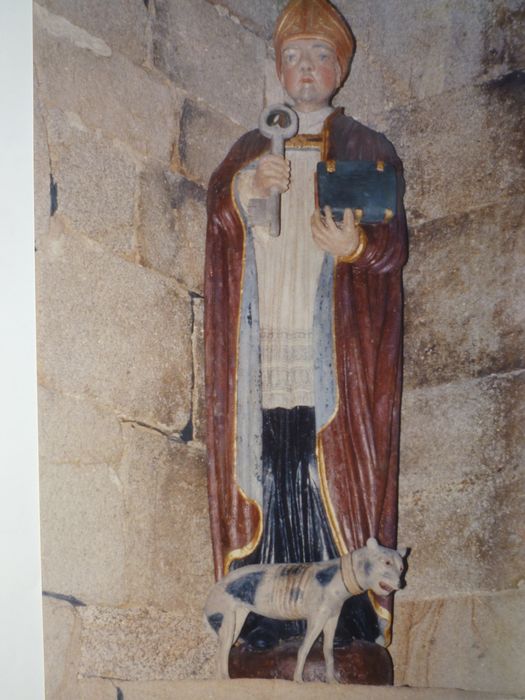 statue : Saint Tugen et son chien enragé, vue générale - © Ministère de la Culture (France), Conservation des antiquités et des objets d’art du Finistère, tous droits réservés