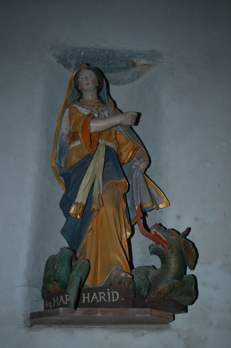 statue (grandeur nature) : Sainte Marguerite, vue générale