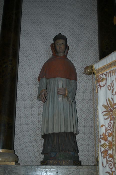 statue : Saint Yves, vue générale - © Ministère de la Culture (France), Conservation des antiquités et des objets d’art du Finistère, tous droits réservés