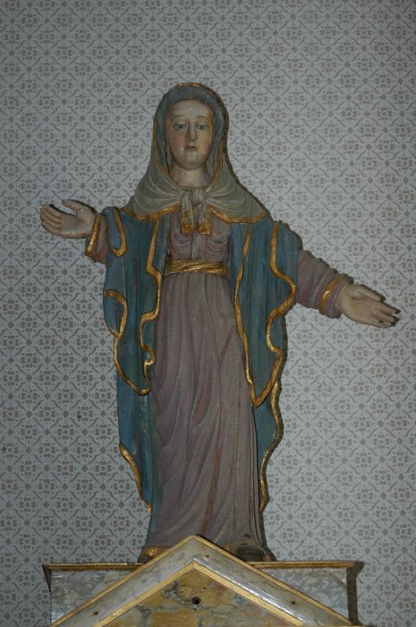 statue : Vierge, vue générale - © Ministère de la Culture (France), Conservation des antiquités et des objets d’art du Finistère, tous droits réservés