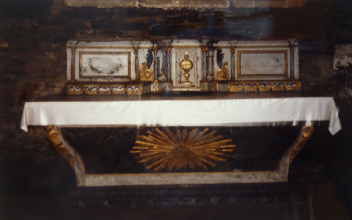 Maître-autel ; tabernacle