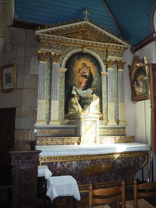 Autel et retable du Rosaire