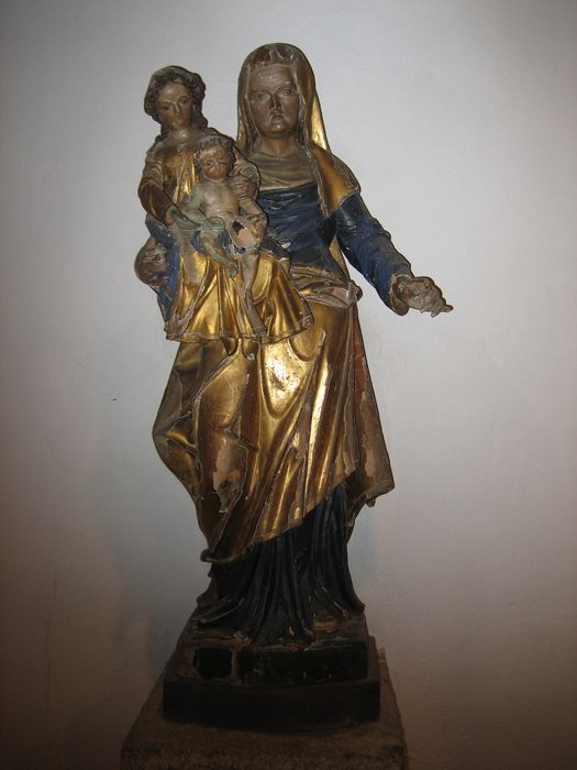 groupe sculpté : Sainte Anne, Marie et l'Enfant, vue générale - © Ministère de la Culture (France), Conservation des antiquités et des objets d’art du Finistère, tous droits réservés