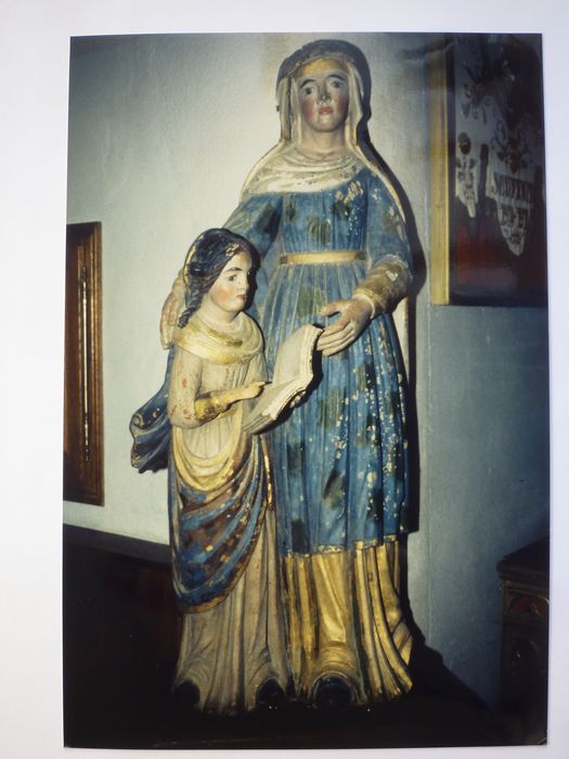 statue : L'Education de la Vierge, vue générale - © Ministère de la Culture (France), Conservation des antiquités et des objets d’art du Finistère, tous droits réservés