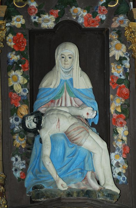 groupe sculpté : Vierge de Pitié, vue générale