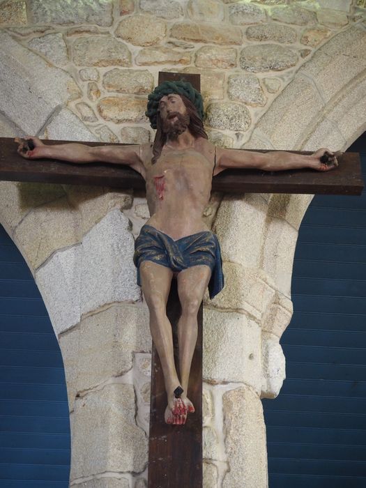 statue : Christ en croix, vue générale - © Ministère de la Culture (France), Conservation des antiquités et des objets d’art du Finistère, tous droits réservés