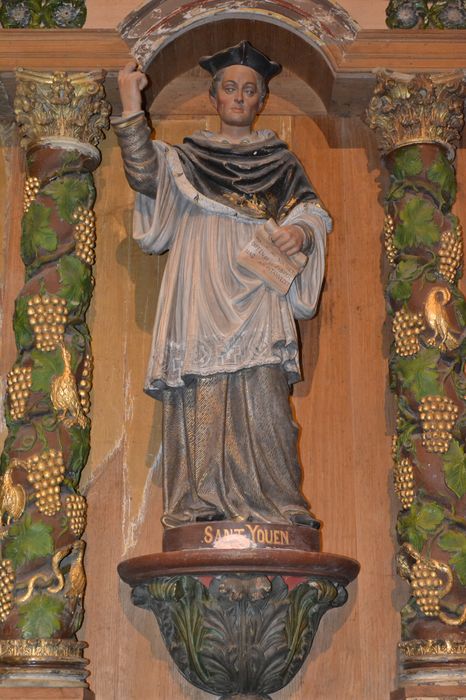 statue : Saint Yves, vuegénérale - © Ministère de la Culture (France), Conservation des antiquités et des objets d’art du Finistère, tous droits réservés