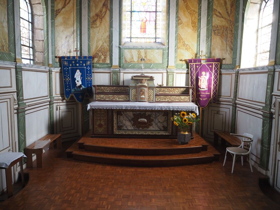 maître-autel, retable et boiseries du choeur, vue générale - © Ministère de la Culture (France), Conservation des antiquités et des objets d’art du Finistère – Tous droits réservés