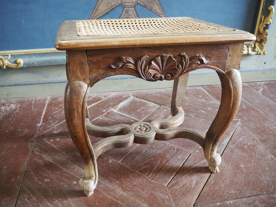 tabouret de célébrant, vue générale