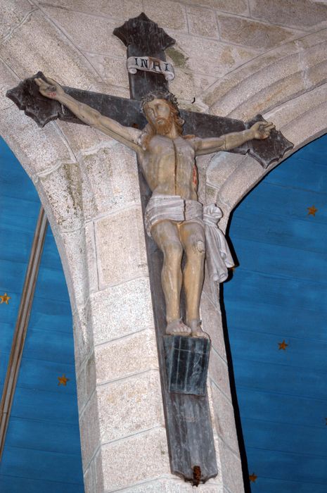 statue : Christ en croix, vue générale - © Ministère de la Culture (France), Conservation des antiquités et des objets d’art du Finistère, tous droits réservés