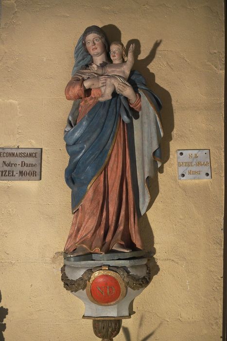 statue : Vierge à l'Enfant dite Notre Dame d'Izel-Vor - © Ministère de la Culture (France), Conservation des antiquités et des objets d’art du Finistère, tous droits réservés