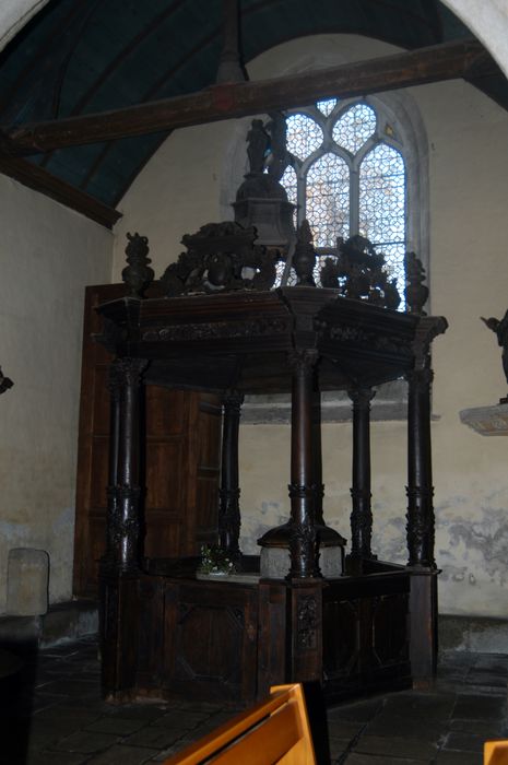 baldaquin des fonts baptismaux - © Ministère de la Culture (France), Conservation des antiquités et des objets d’art du Finistère, tous droits réservés