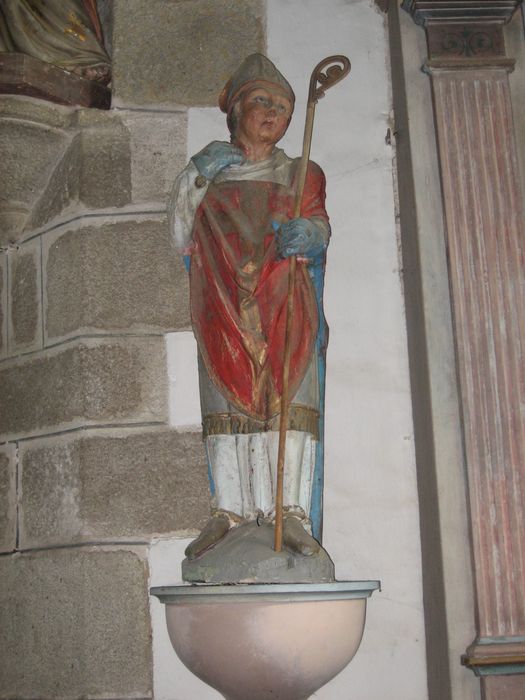 statue : Saint Evêque n° 1 - © Ministère de la Culture (France), Conservation des antiquités et des objets d’art du Finistère, tous droits réservés