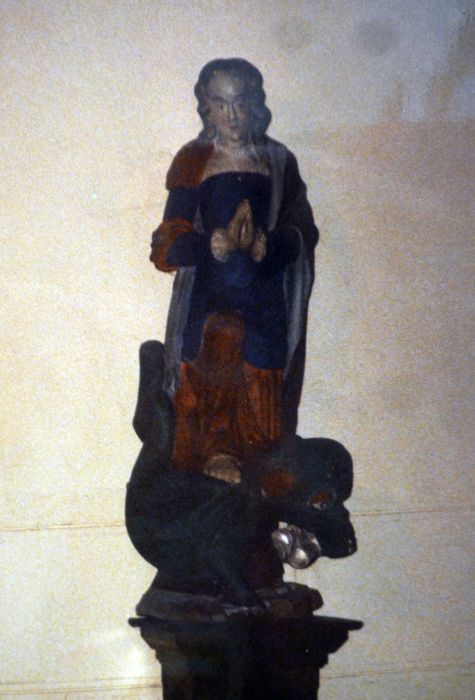 statue : Sainte Marguerite - © Ministère de la Culture (France), Conservation des antiquités et des objets d’art du Finistère, tous droits réservés