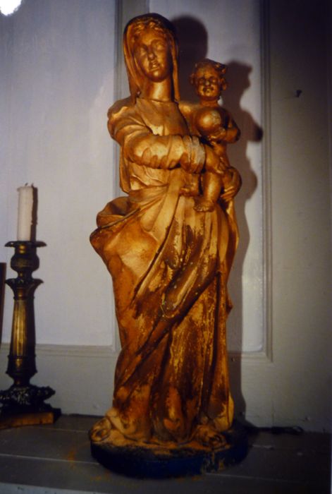 statue : Vierge à l'Enfant - © Ministère de la Culture (France), Conservation des antiquités et des objets d’art du Finistère, tous droits réservés