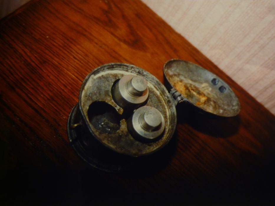 boîte aux saintes huiles - © Ministère de la Culture (France), Conservation des antiquités et des objets d’art du Finistère, tous droits réservés