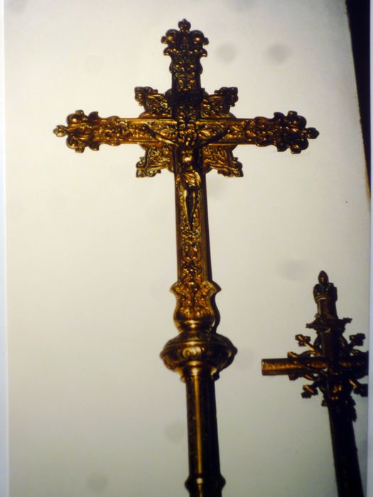 croix de procession n° 2 avec sa hampe, vue partielle - © Ministère de la Culture (France), Conservation des antiquités et des objets d’art du Finistère, tous droits réservés