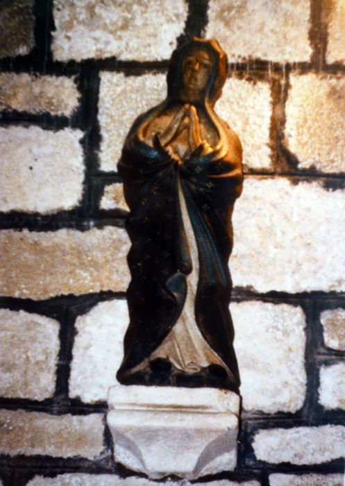 statue : Vierge au calvaire