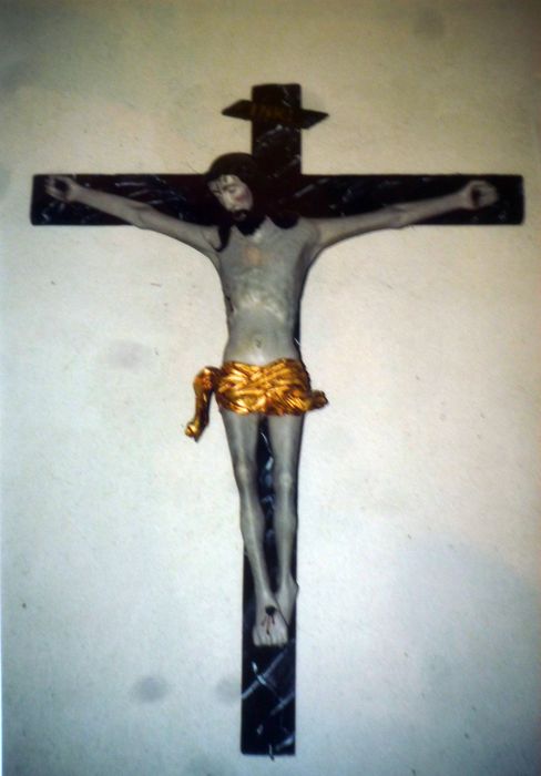 statue : Christ en croix - © Ministère de la Culture (France), Conservation des antiquités et des objets d’art du Finistère, tous droits réservés