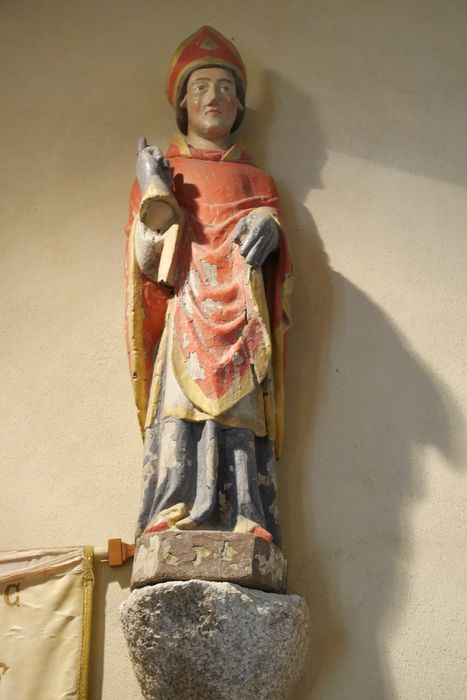 statue : Saint Evêque - © Ministère de la Culture (France), Conservation des antiquités et des objets d’art du Finistère, tous droits réservés