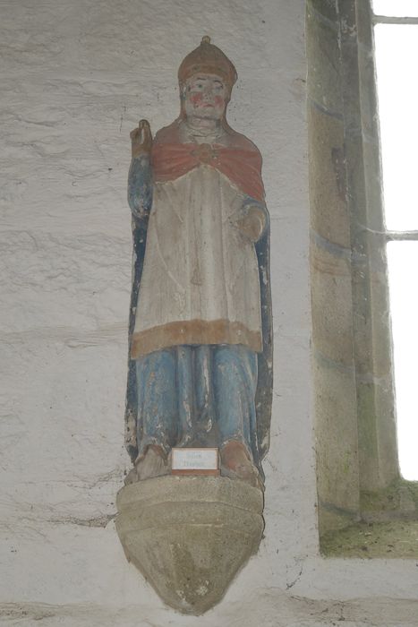 statue : Saint Médard en dalmatique - © Ministère de la Culture (France), Conservation des antiquités et des objets d’art du Finistère, tous droits réservés