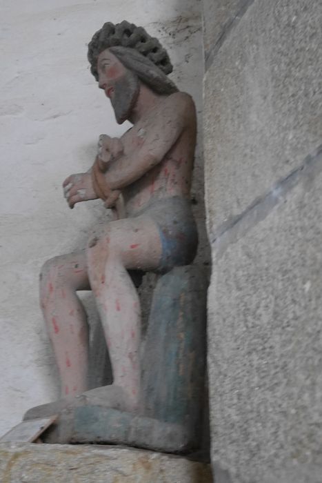 statue : Christ aux liens, vue générale - © Ministère de la Culture (France), Conservation des antiquités et des objets d’art du Finistère, tous droits réservés