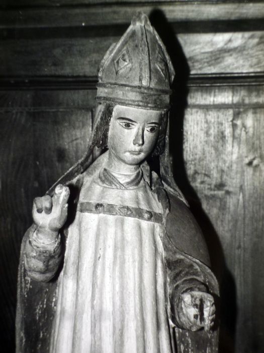 statue : Saint Corentin, vue partielle