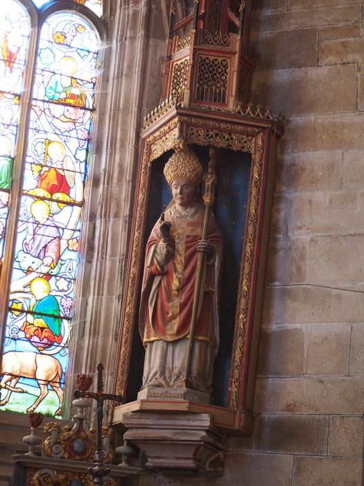 statue : Saint Germain, niche