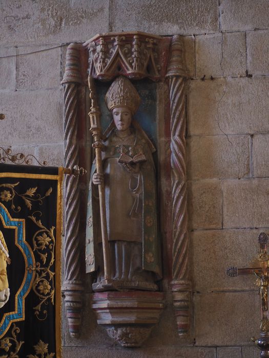 statue : Saint Ronan