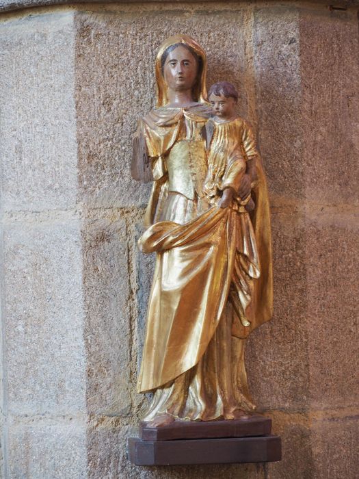 statue : Vierge à l'Enfant - © Ministère de la Culture (France), Conservation des antiquités et des objets d’art du Finistère, tous droits réservés