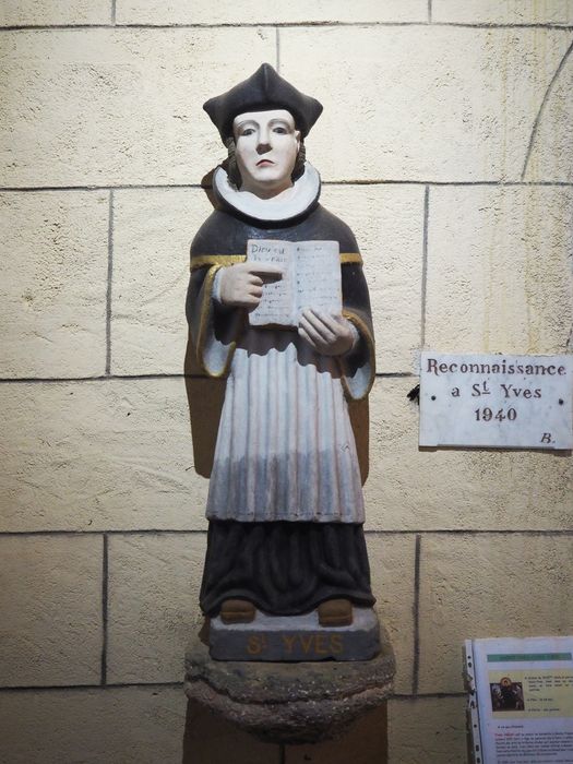 statue : Saint Yves - © Ministère de la Culture (France), Conservation des antiquités et des objets d’art du Finistère, tous droits réservés