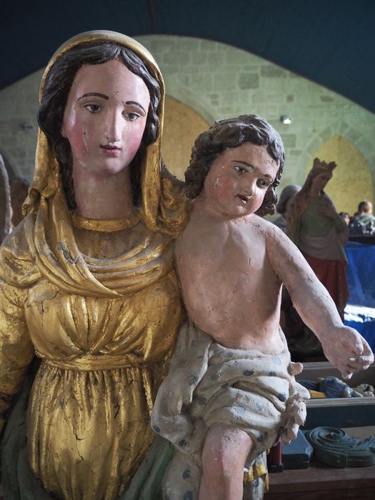 statue : Vierge à l'Enfant dite Notre Dame de la Clarté, vue du buste