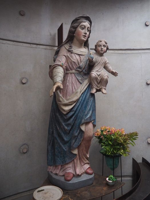 statue : Vierge à l'Enfant - © Ministère de la Culture (France), Conservation des antiquités et des objets d’art du Finistère, tous droits réservés