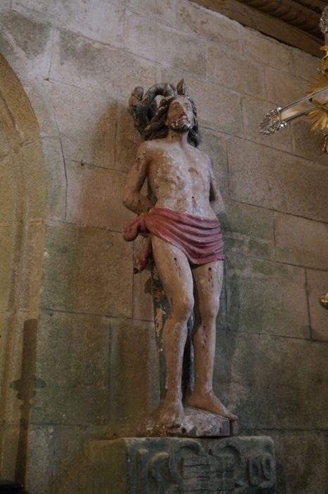 statue : Christ de Pitié, vue de côté droit