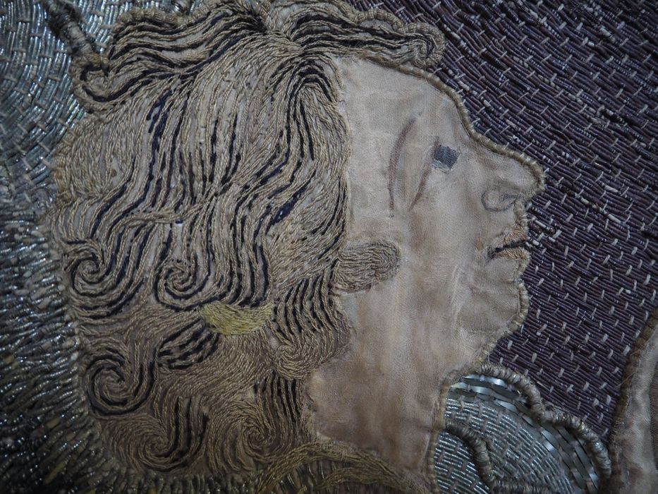 bannière de procession dite de Notre-Dame, revers Adoration du Saint Sacrement, détail - © Ministère de la Culture (France), Conservation des antiquités et des objets d’art du Finistère, tous droits réservés