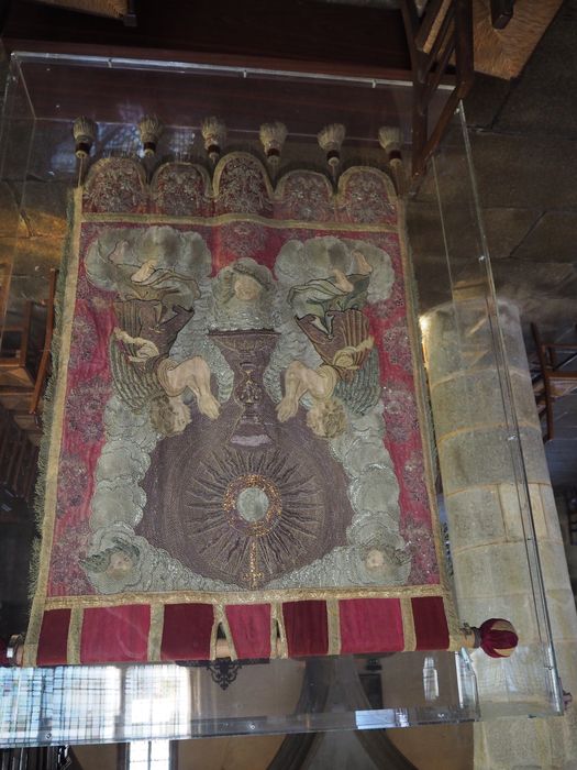 bannière de procession dite de Notre-Dame, revers Adoration du Saint Sacrement - © Ministère de la Culture (France), Conservation des antiquités et des objets d’art du Finistère, tous droits réservés