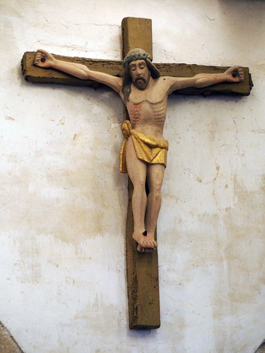 statue : Christ en croix