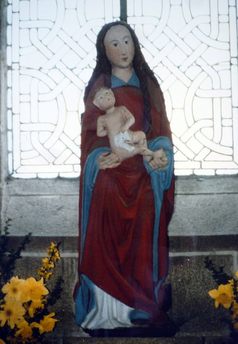 statue : Vierge à l'Enfant